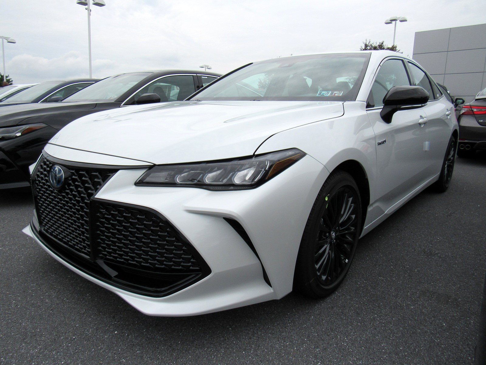 New 2019 Toyota Avalon Hybrid XSE 4dr Car in East Petersburg #12916 ...