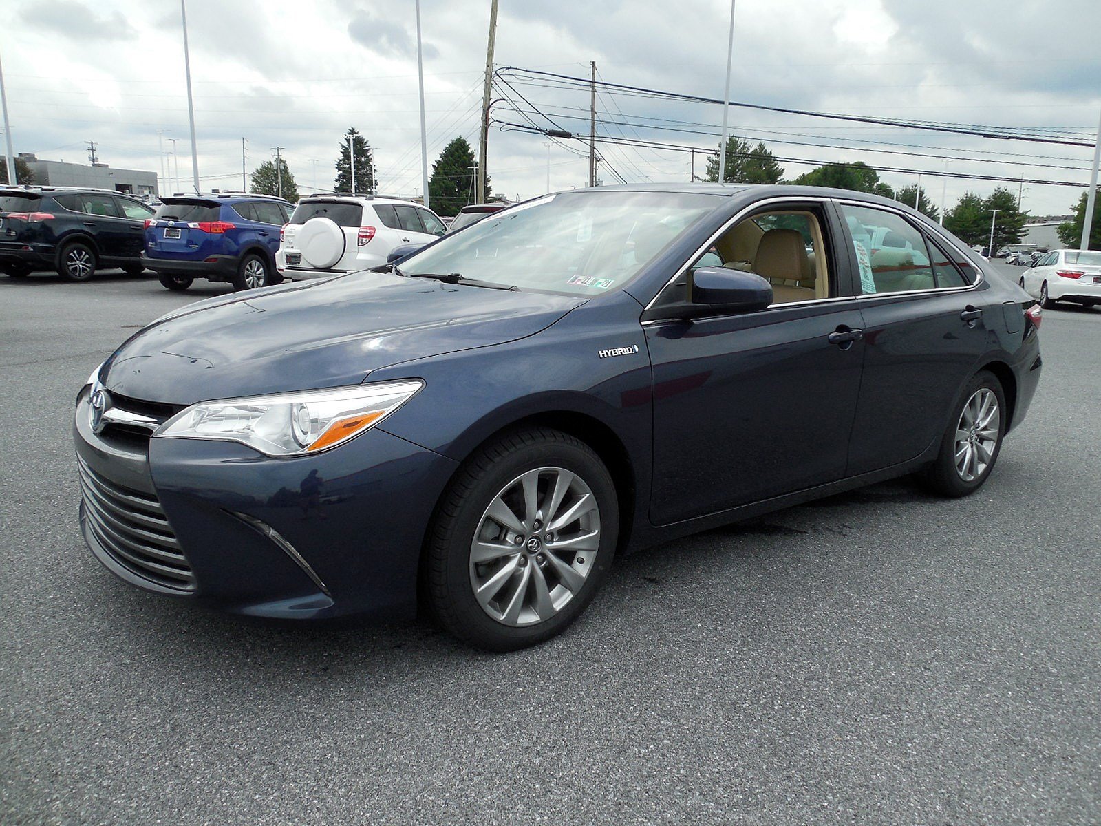 Certified Pre Owned 2017 Toyota Camry Hybrid Xle 4dr Car In East