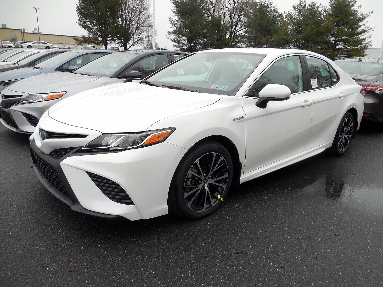 New 2020 Toyota Camry Hybrid SE 4dr Car in East Petersburg #14849 ...