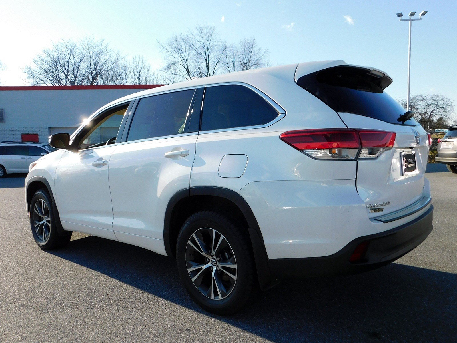 Certified Pre-Owned 2017 Toyota Highlander LE Plus Sport Utility In ...