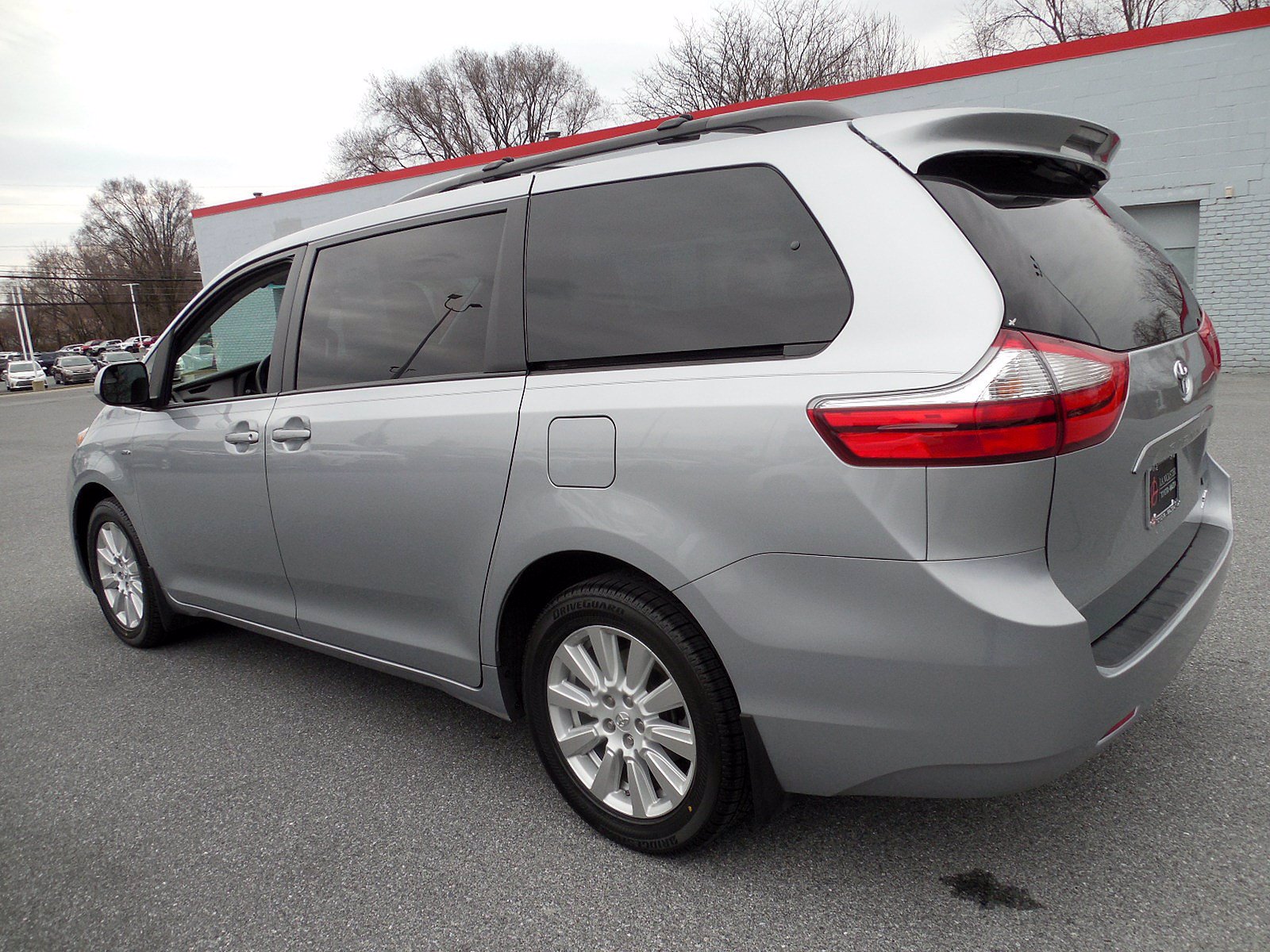 Certified Pre-Owned 2017 Toyota Sienna LE Mini-van, Passenger in East ...